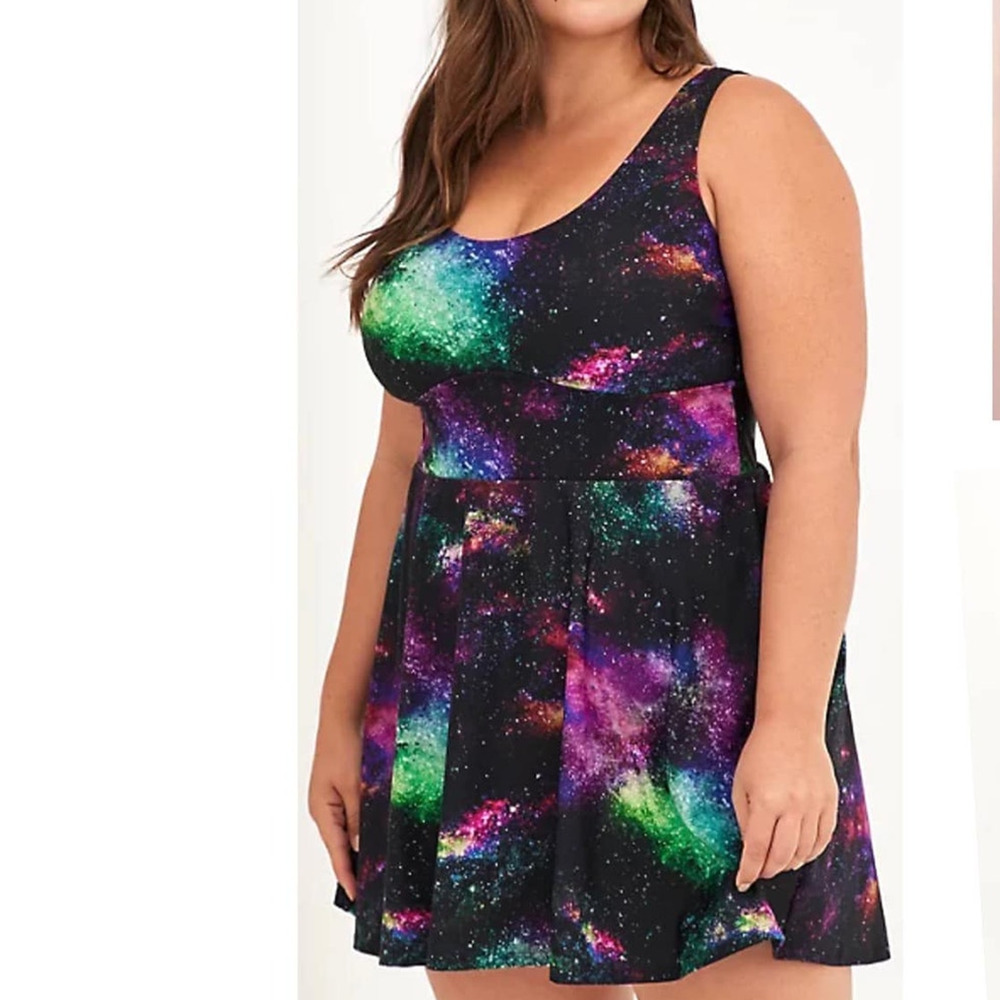 New Torrid 00 (size 10) Long Length Space Galaxy Wire Free Swim Dress Swimsuit